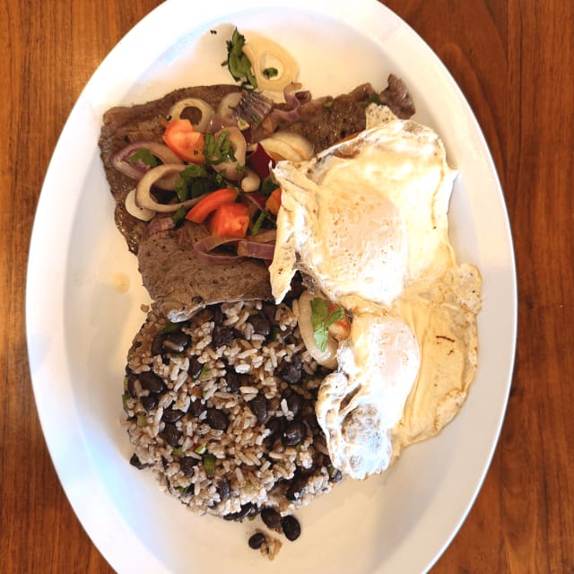 Gallo Pinto Bistec Platter.